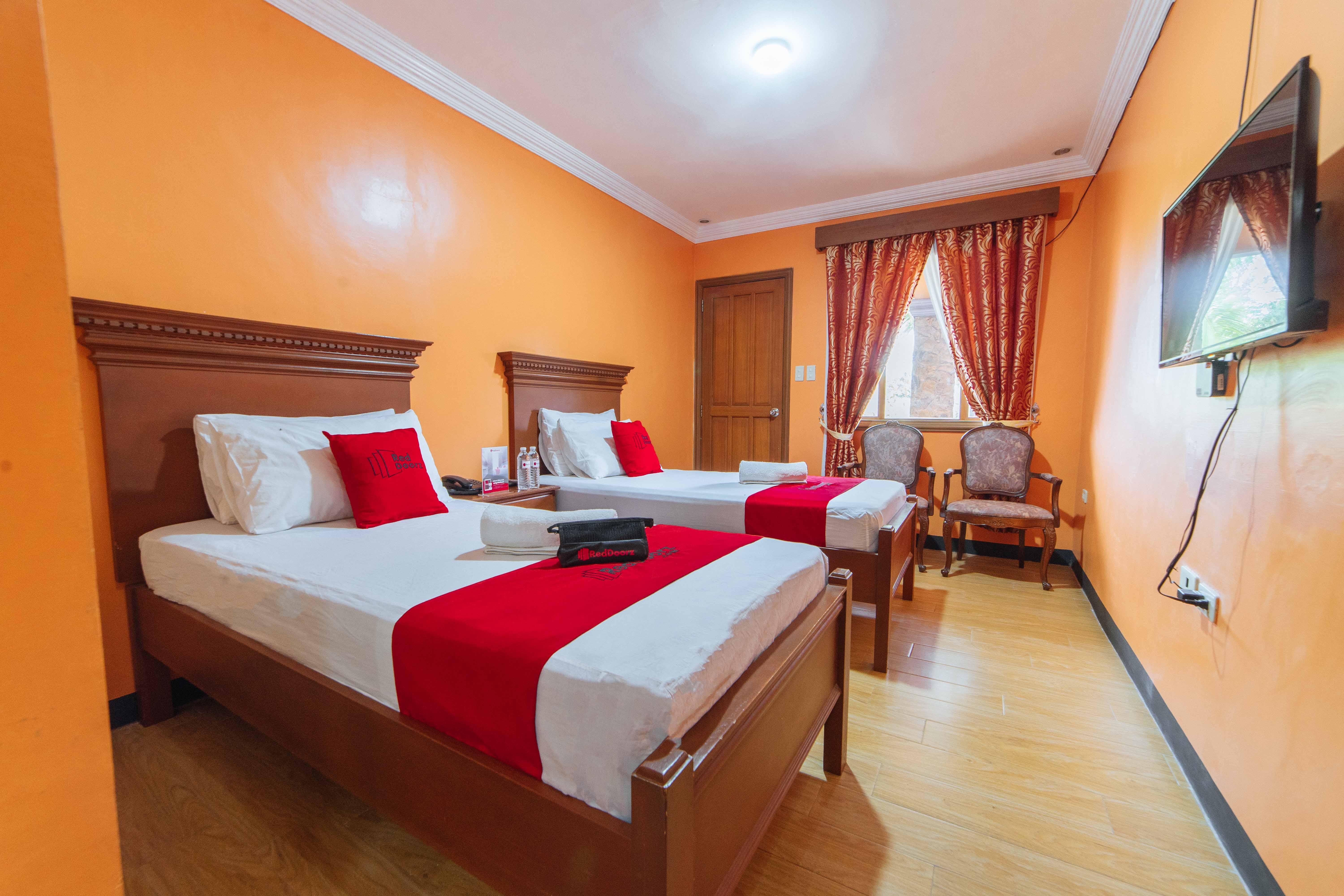 Reddoorz Plus @ Starhomes Olivianville Tarlac City Εξωτερικό φωτογραφία