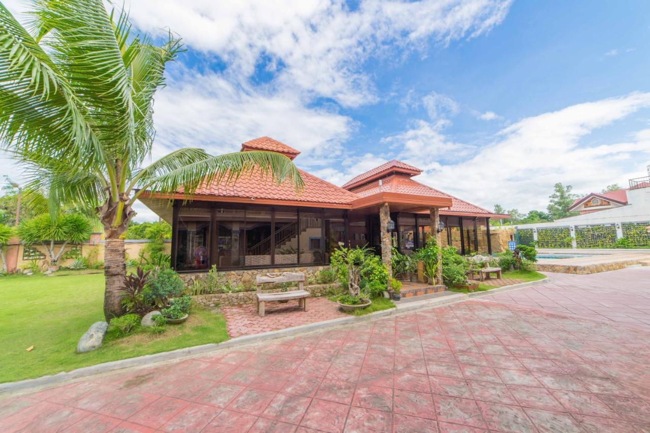 Reddoorz Plus @ Starhomes Olivianville Tarlac City Εξωτερικό φωτογραφία