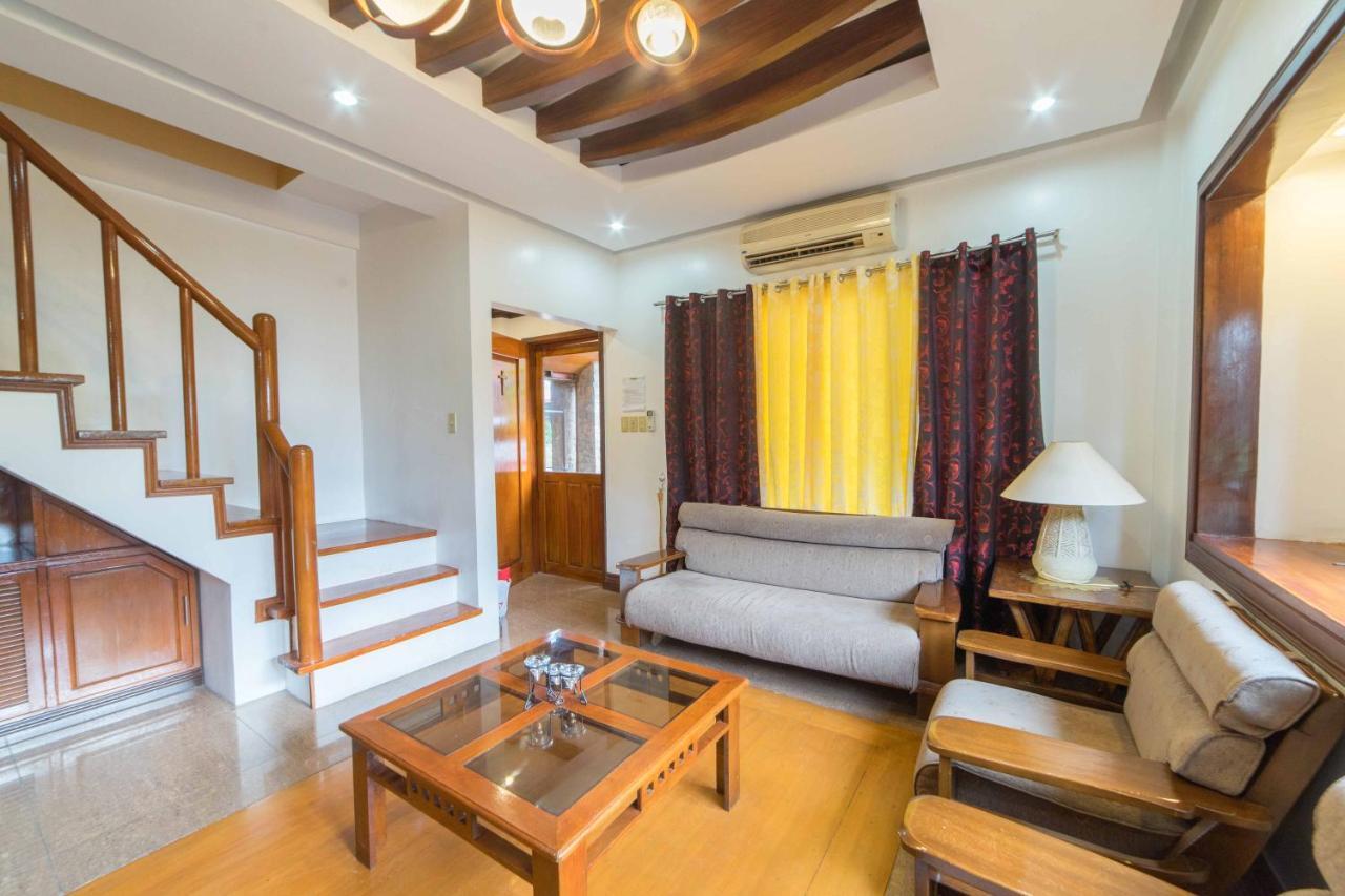 Reddoorz Plus @ Starhomes Olivianville Tarlac City Εξωτερικό φωτογραφία